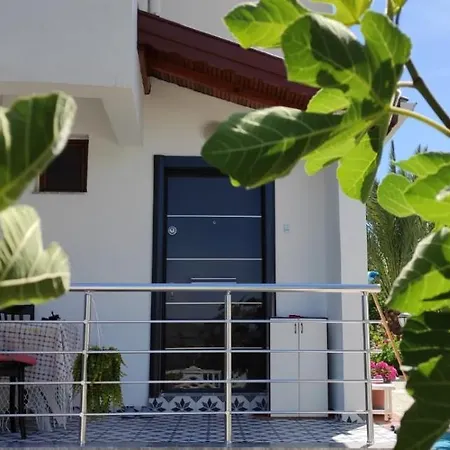 Deluxe Beachfront Villa&garden.denize Sifir!wpool ספריהיסאר
